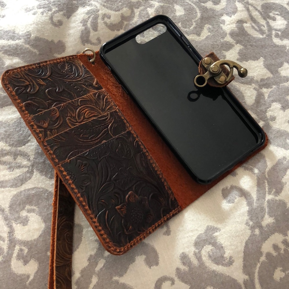 iPhone 8plus case - Picture 2 of 5